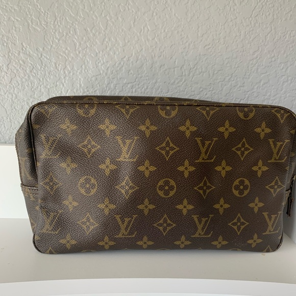 Louis Vuitton Cosmetic Pouch Trousse Toilette 28 - Picture 2 of 9